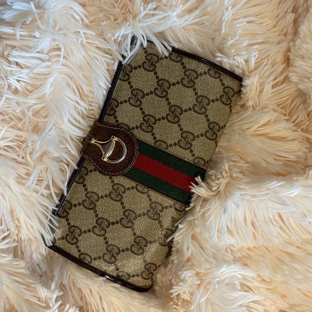 vintage gucci classic canvas wallet/clutch